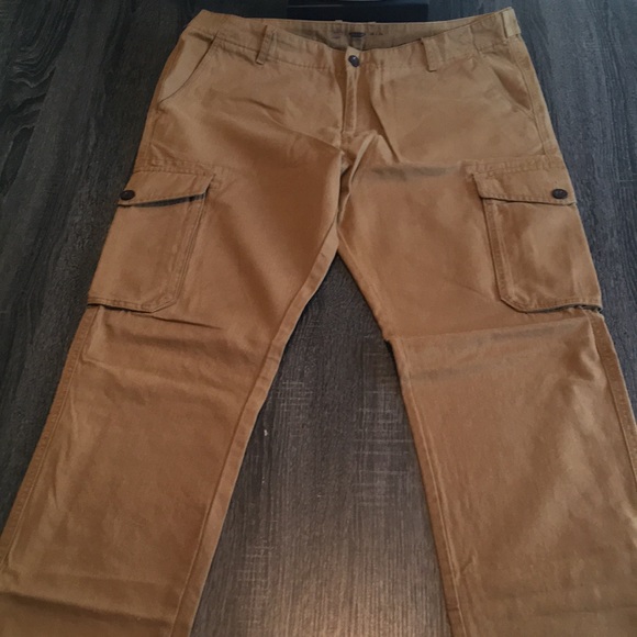 Old Navy Khaki Cargo Pants - Picture 2 of 5